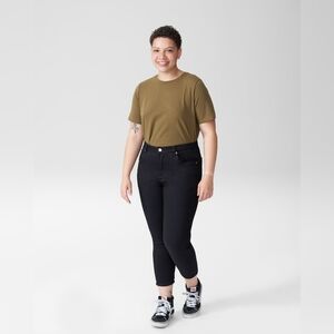 Universal Standard Black Cropped Jeans 20Petite